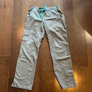 Gray Figs Kade Cargo Scrub pants